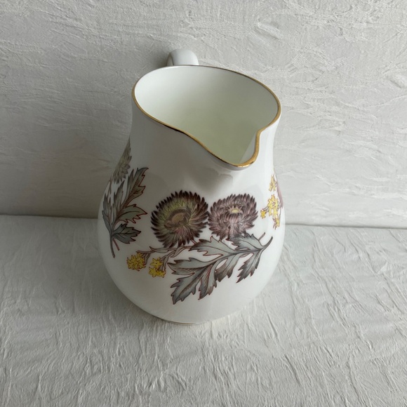 Wedgwood Bone China Lichfield Pattern Vintage 1960’s Tall Creamer - Picture 3 of 7